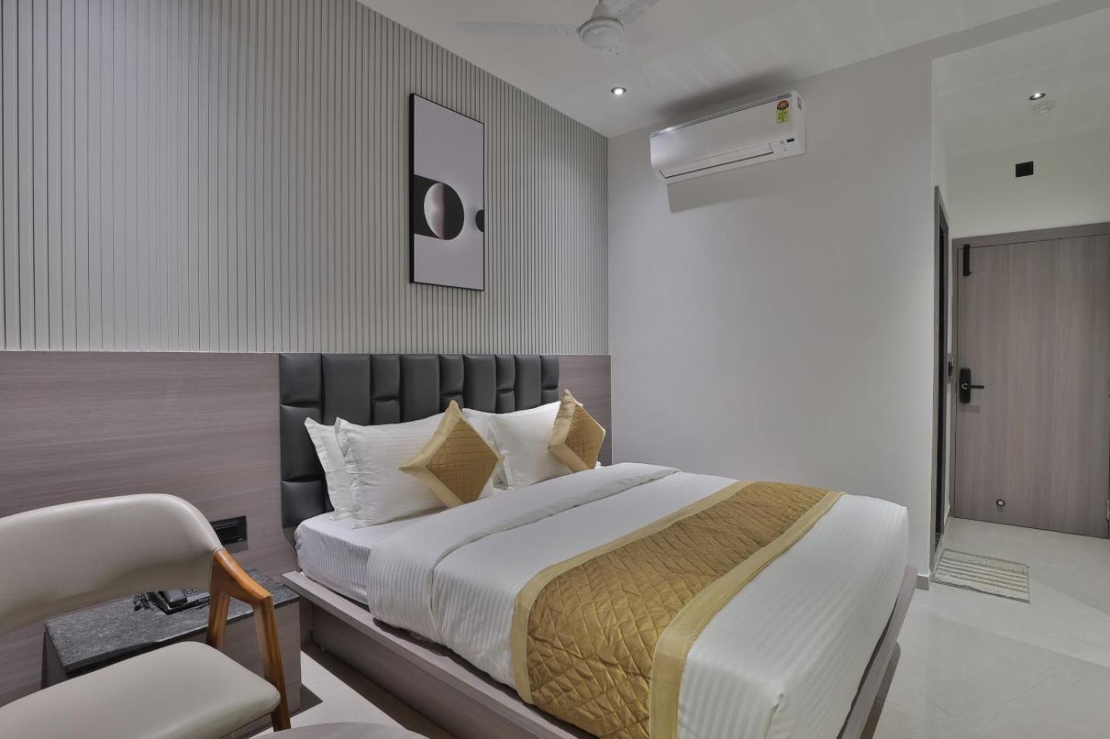 Hotel Legacy Ahmedabad